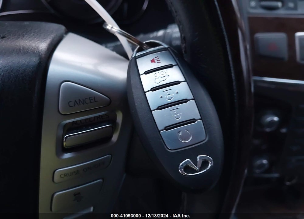 2017 INFINITI QX80 VIN: JN8AZ2NE1H9160569