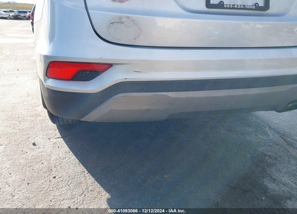 2017 HYUNDAI SANTA FE SPORT 2.4L VIN: 5XYZUDLB9HG423858
