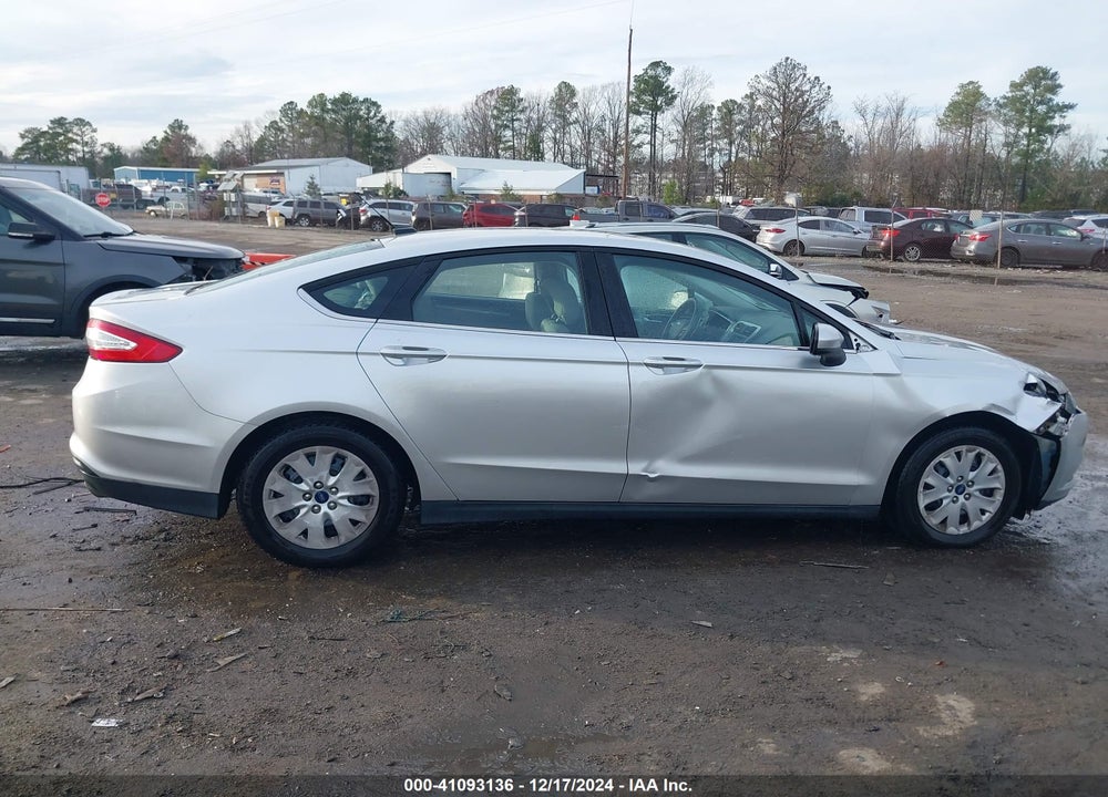 2013 FORD FUSION S VIN: 3FA6P0G77DR295568