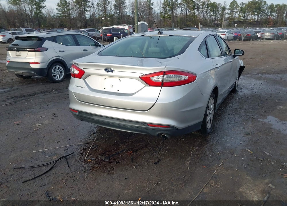 2013 FORD FUSION S VIN: 3FA6P0G77DR295568