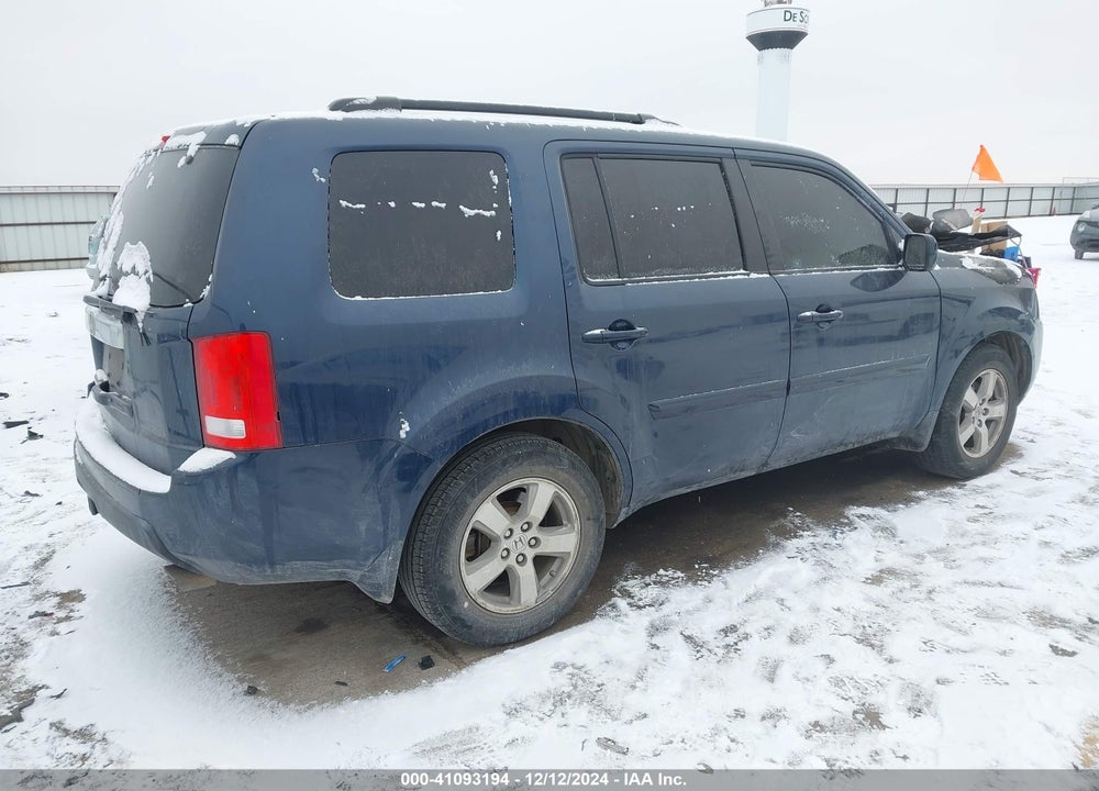 2010 HONDA PILOT EX-L VIN: 5FNYF4H65AB012732