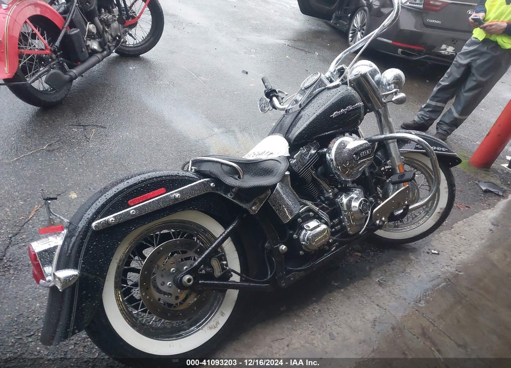 2017 HARLEY-DAVIDSON FLSTN SOFTAIL DELUXE VIN: 1HD1JDV18HB047771