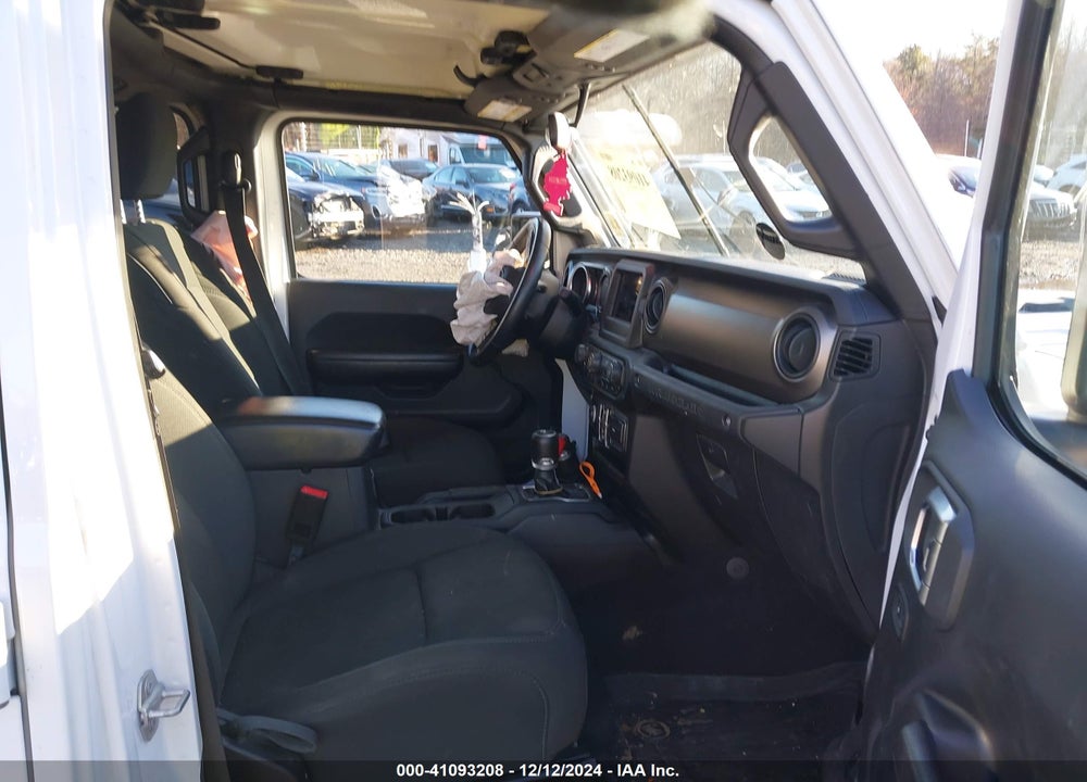 2018 JEEP WRANGLER UNLIMITED SPORT S 4X4 VIN: 1C4HJXDG7JW278117