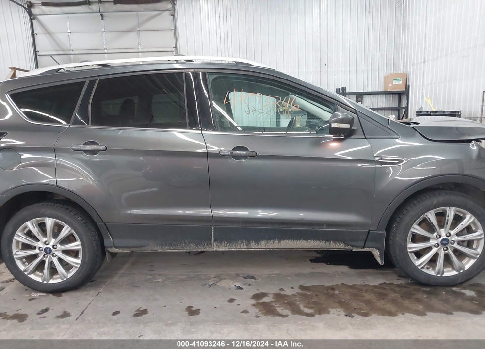 2018 FORD ESCAPE TITANIUM VIN: 1FMCU9J90JUB17568