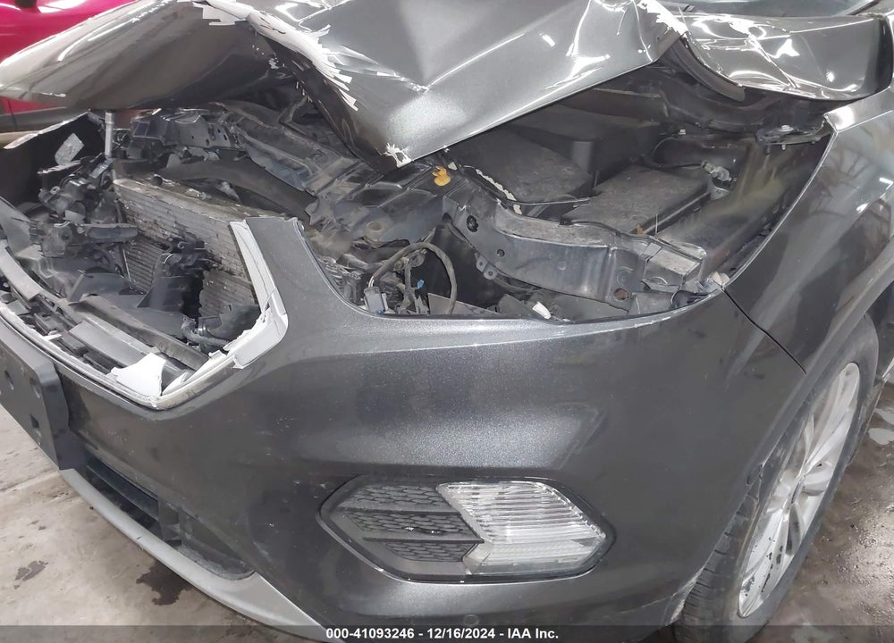 2018 FORD ESCAPE TITANIUM VIN: 1FMCU9J90JUB17568