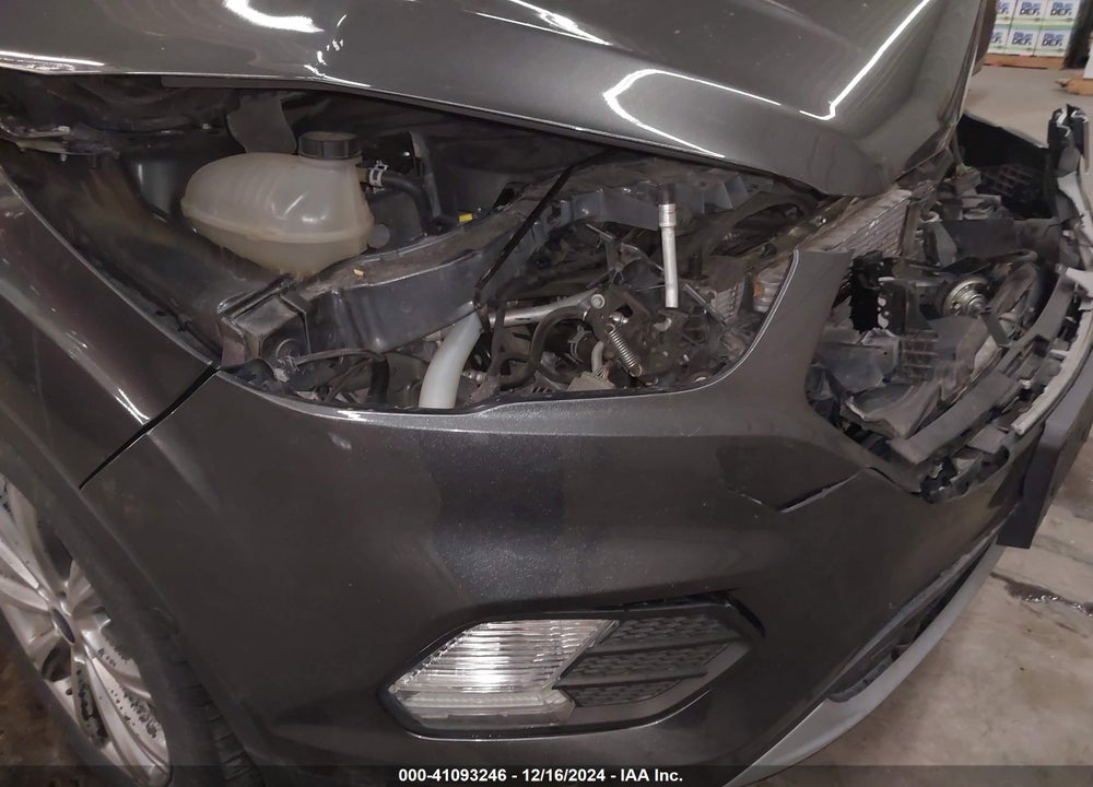 2018 FORD ESCAPE TITANIUM VIN: 1FMCU9J90JUB17568