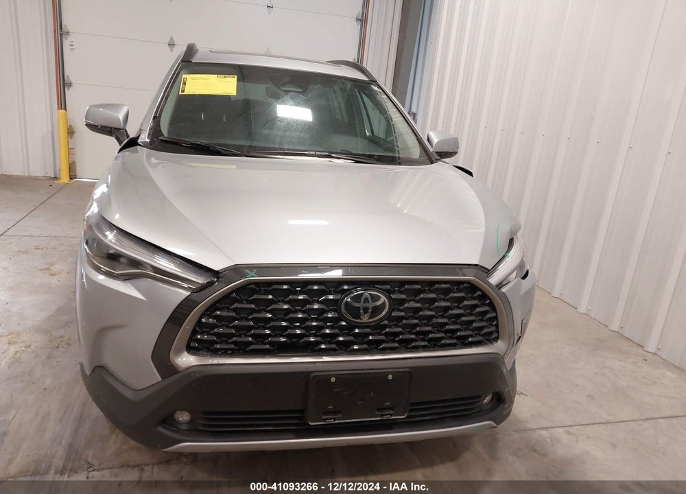 2024 TOYOTA COROLLA CROSS XLE VIN: 7MUDAABG1RV107086