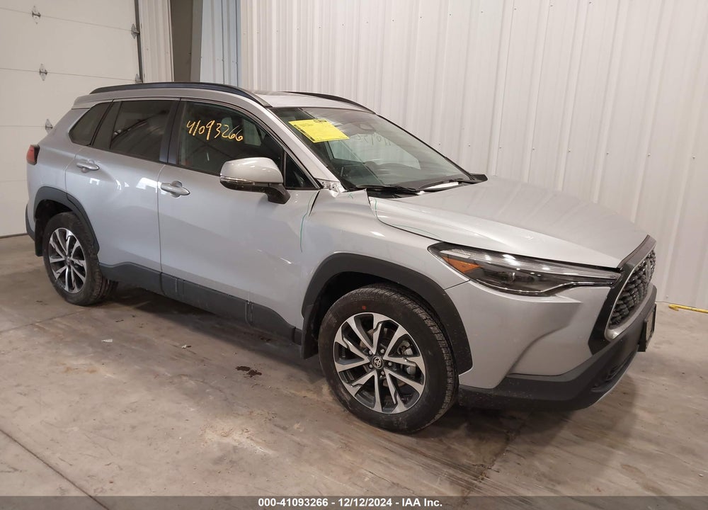 2024 TOYOTA COROLLA CROSS XLE VIN: 7MUDAABG1RV107086