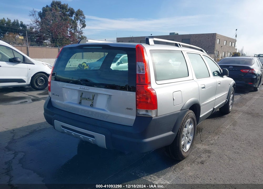 2005 VOLVO XC70 2.5T AWD VIN: YV1SZ592851199701