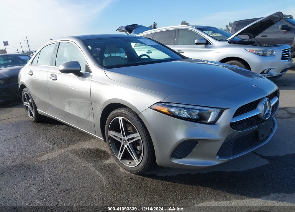 2019 MERCEDES-BENZ A 220 VIN: WDD3G4EB9KW020098