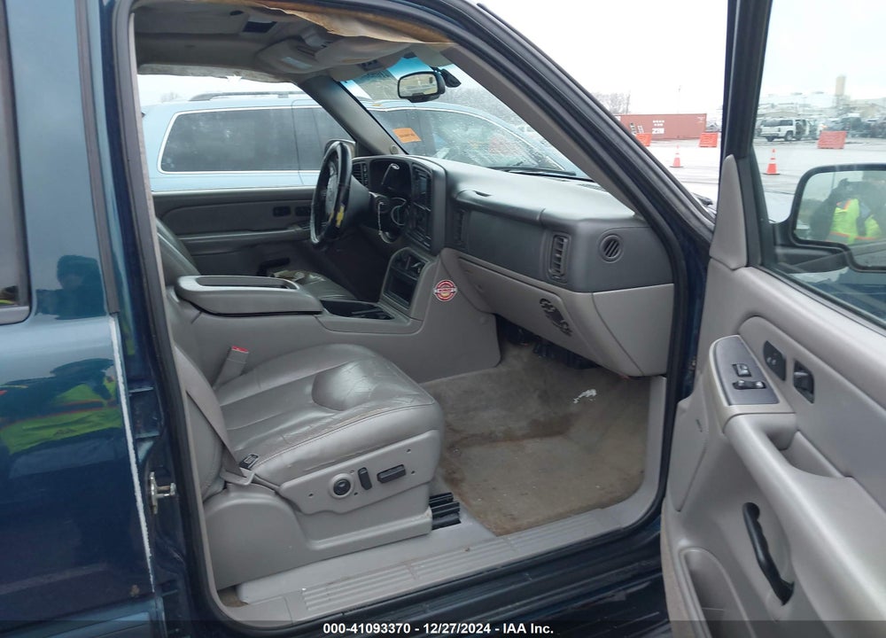 2005 CHEVROLET SUBURBAN 1500 LT VIN: 1GNFK16Z05J171467