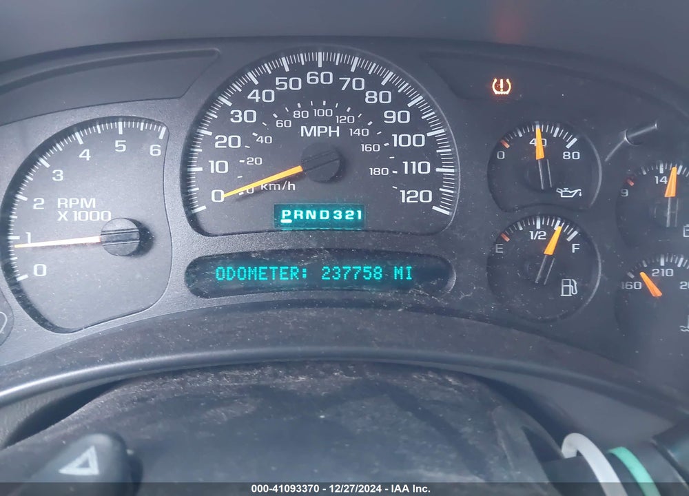 2005 CHEVROLET SUBURBAN 1500 LT VIN: 1GNFK16Z05J171467