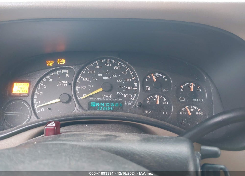 2001 CHEVROLET TAHOE LT VIN: 1GNEK13T41R142321