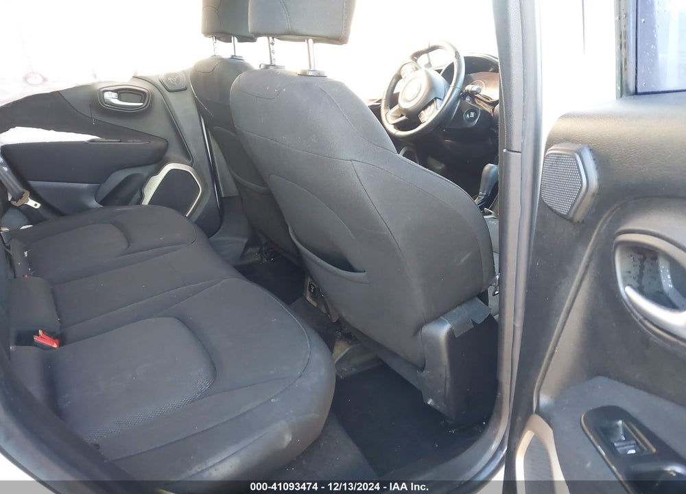 2015 JEEP RENEGADE LATITUDE VIN: ZACCJBBT8FPB77153