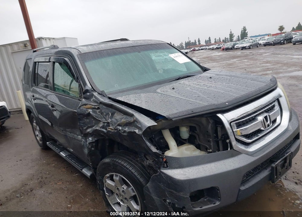 2011 HONDA PILOT TOURING VIN: 5FNYF4H93BB066879