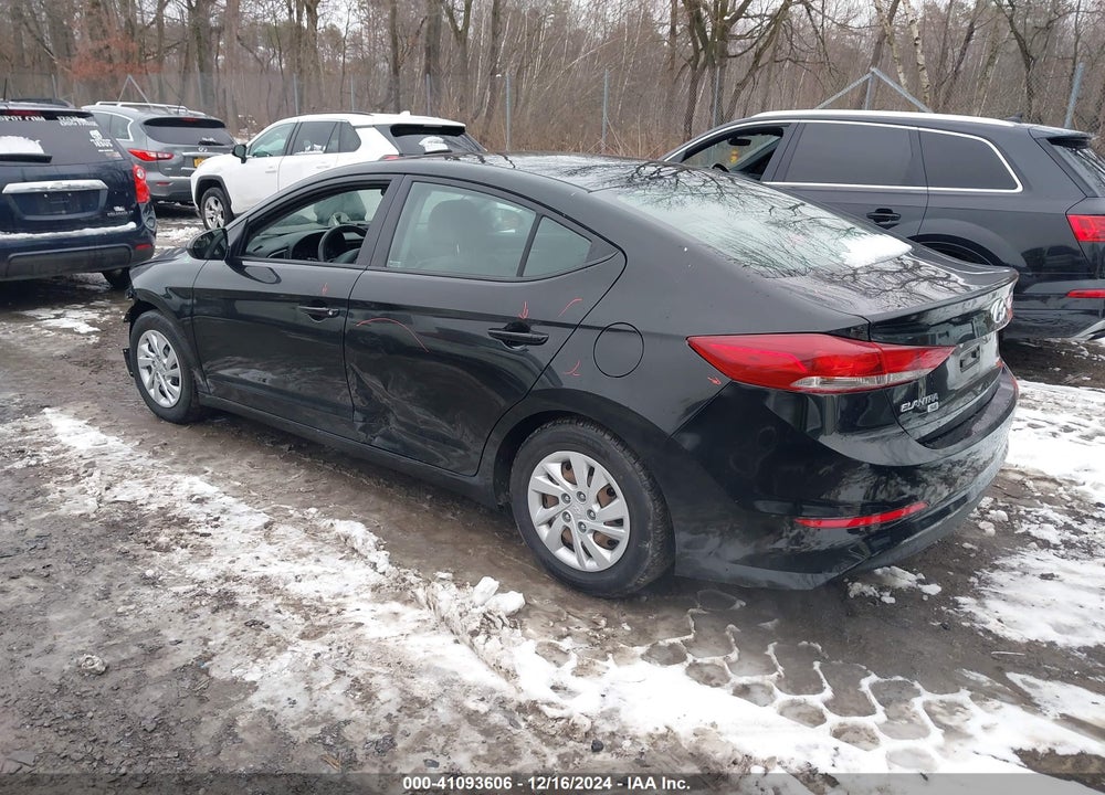 2018 HYUNDAI ELANTRA SE VIN: 5NPD74LF2JH350125