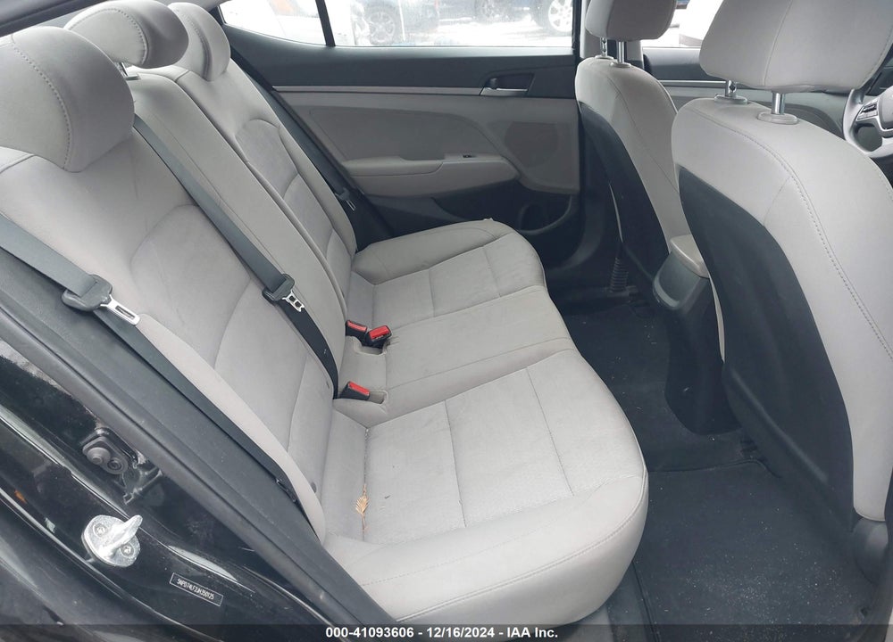 2018 HYUNDAI ELANTRA SE VIN: 5NPD74LF2JH350125