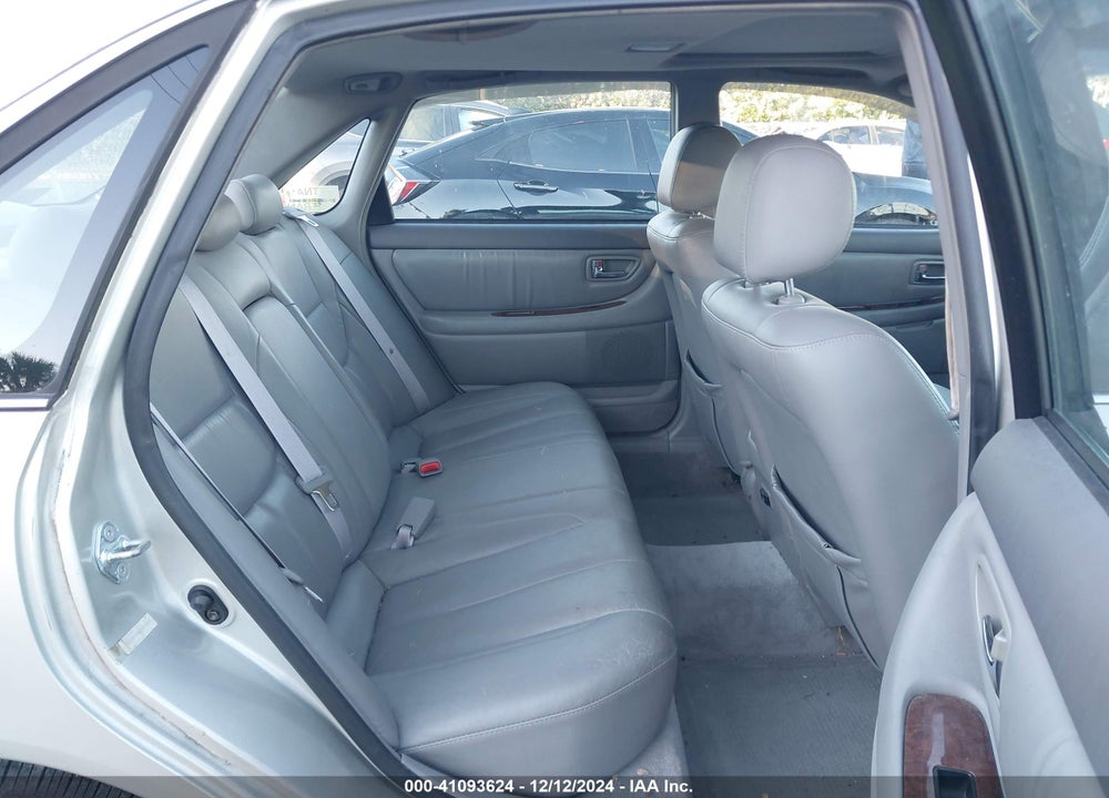 2000 TOYOTA AVALON XLS VIN: 4T1BF28B1YU070910