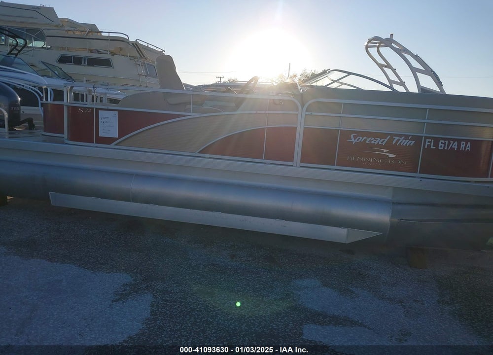2015 BENNINGTON OTHER VIN: ETWA7229J415