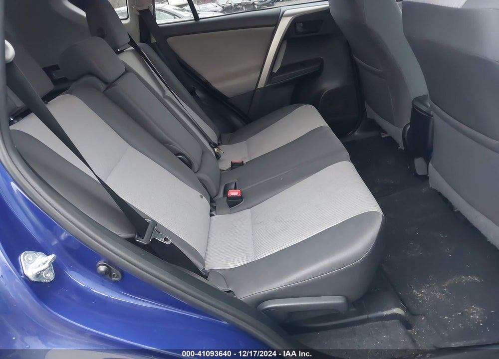 2015 TOYOTA RAV4 LE VIN: 2T3BFREV0FW323548