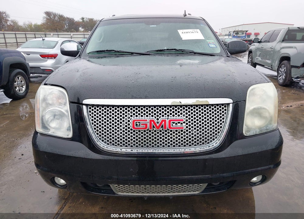 2012 GMC YUKON XL 1500 DENALI VIN: 1GKS1MEF2CR231187