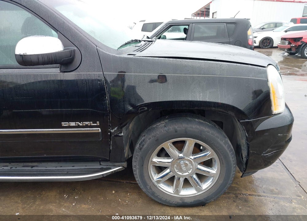 2012 GMC YUKON XL 1500 DENALI VIN: 1GKS1MEF2CR231187