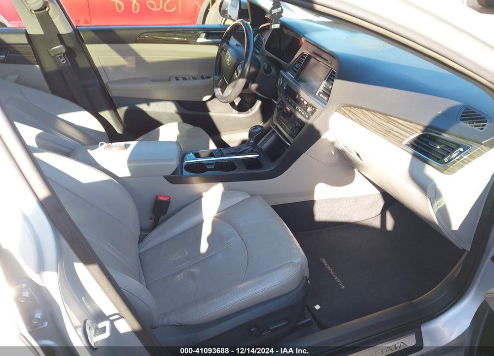 2015 HYUNDAI SONATA VIN: 5NPE34AFXFH092365