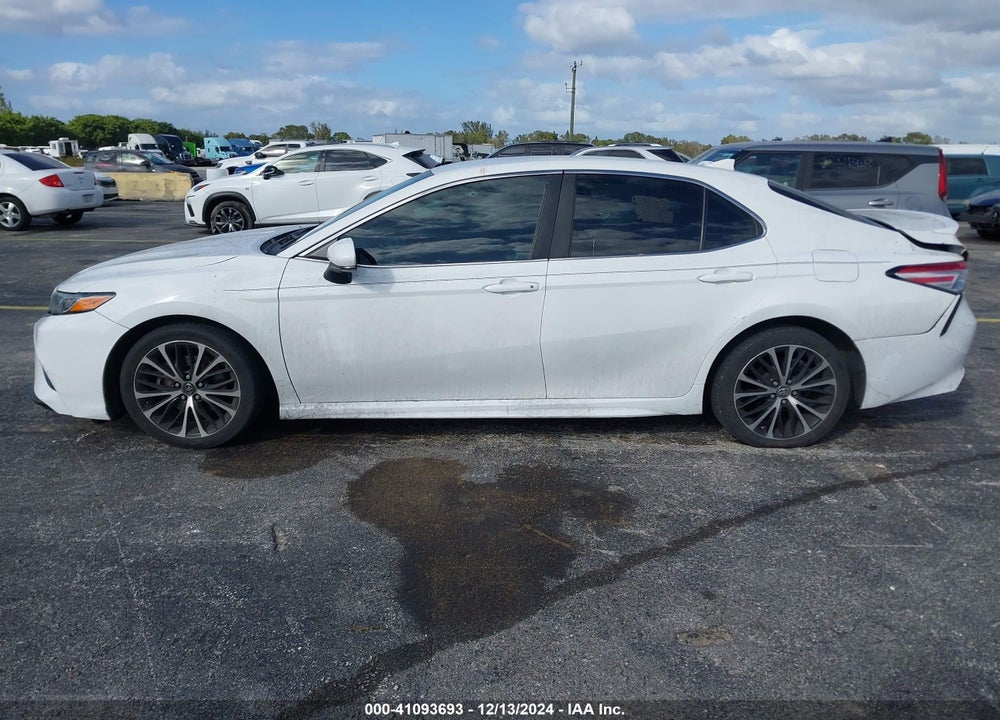 2020 TOYOTA CAMRY SE VIN: 4T1G11AK4LU884549