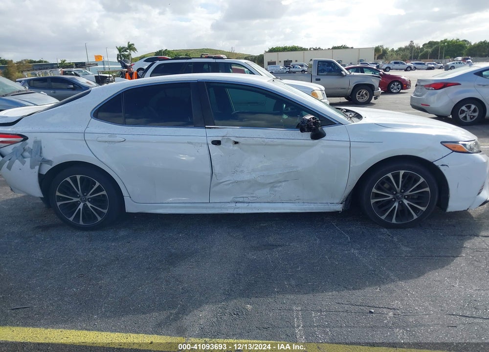 2020 TOYOTA CAMRY SE VIN: 4T1G11AK4LU884549