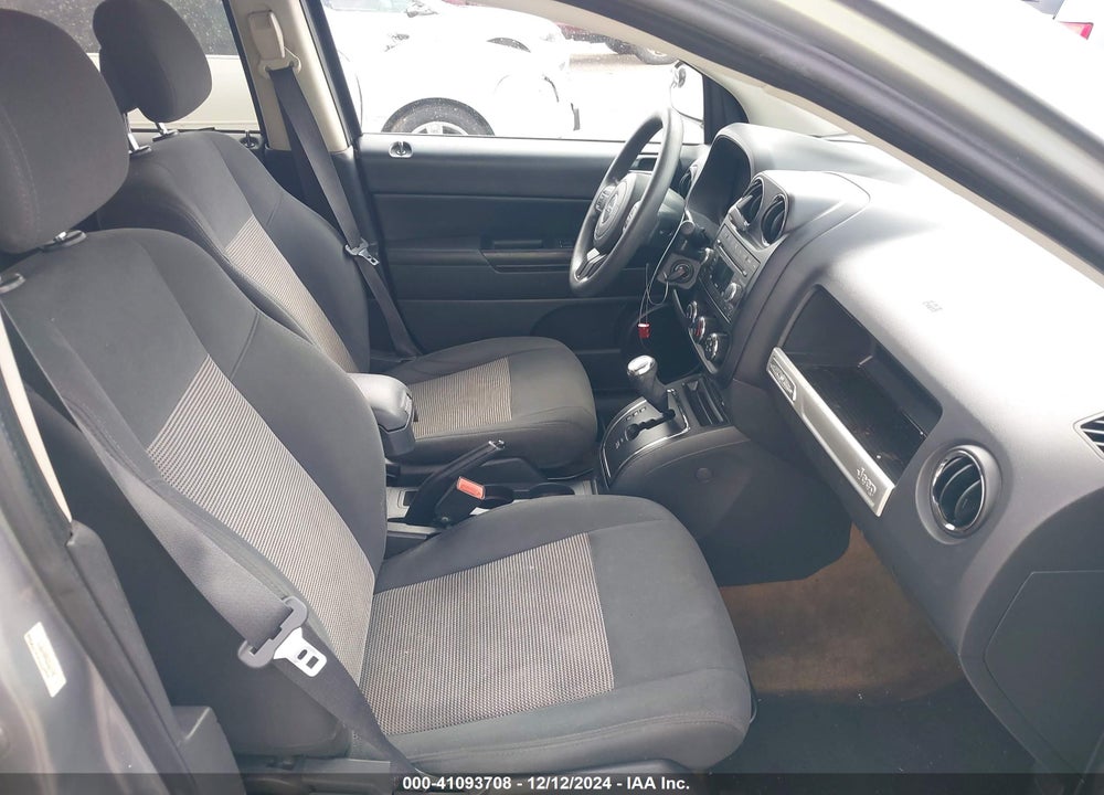 2016 JEEP COMPASS SPORT VIN: 1C4NJCBB5GD681732