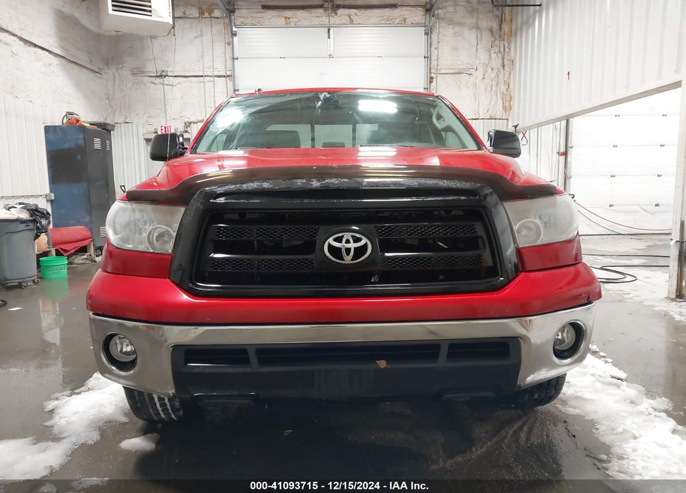 2011 TOYOTA TUNDRA GRADE 5.7L V8 VIN: 5TFUY5F10BX180775