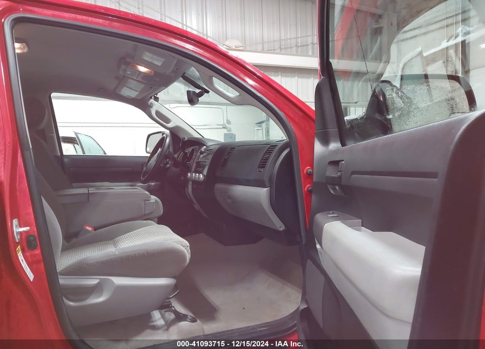 2011 TOYOTA TUNDRA GRADE 5.7L V8 VIN: 5TFUY5F10BX180775