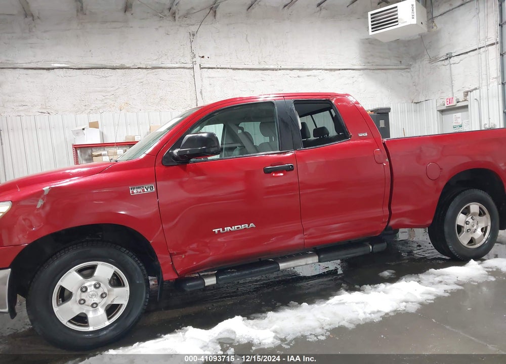 2011 TOYOTA TUNDRA GRADE 5.7L V8 VIN: 5TFUY5F10BX180775