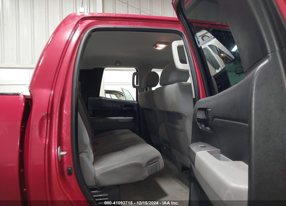 2011 TOYOTA TUNDRA GRADE 5.7L V8 VIN: 5TFUY5F10BX180775