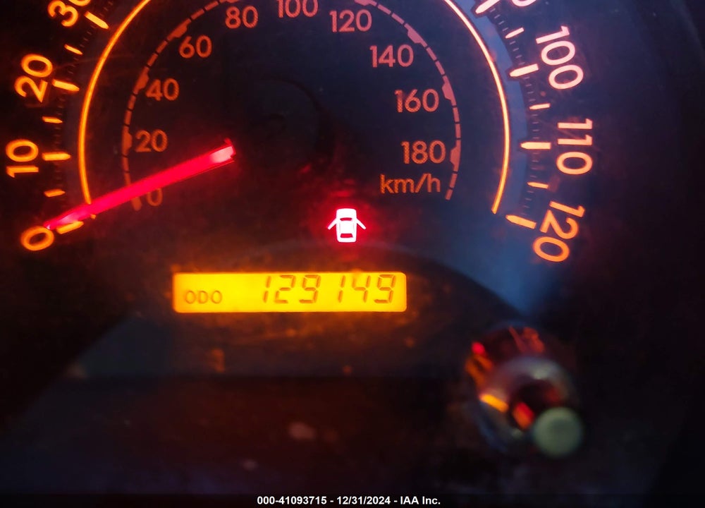 2011 TOYOTA TUNDRA GRADE 5.7L V8 VIN: 5TFUY5F10BX180775