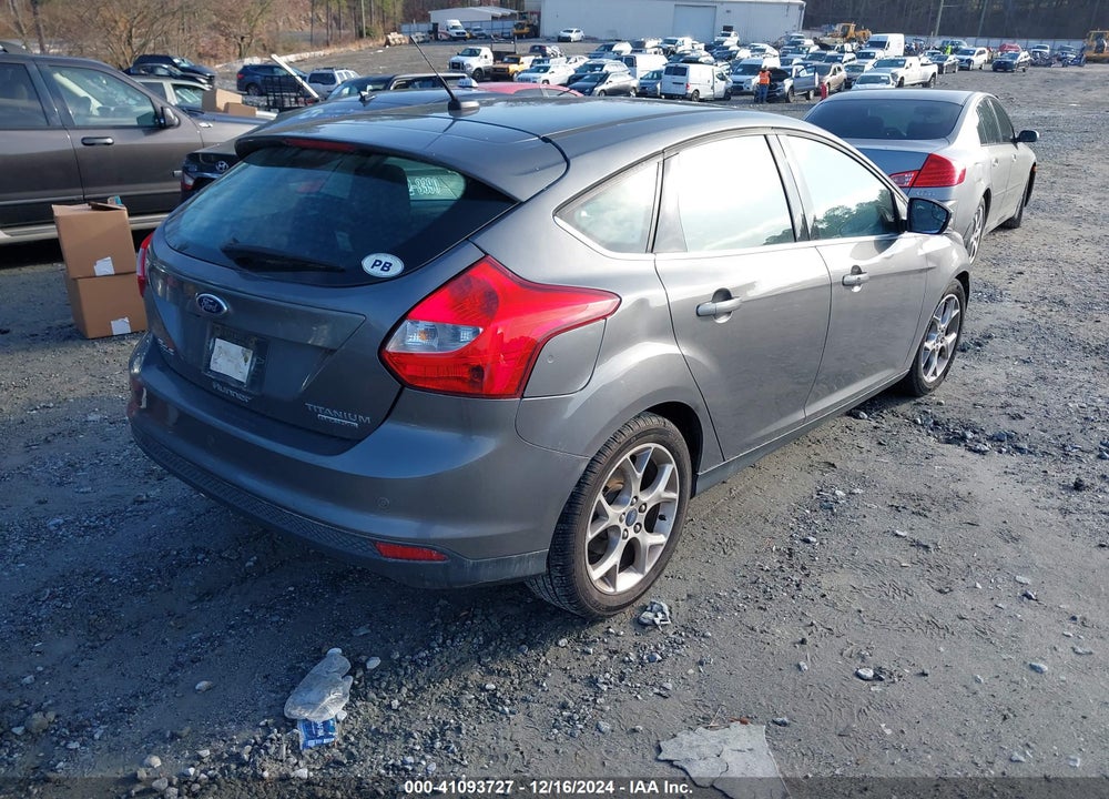 2013 FORD FOCUS VIN: 1FADP3N21DL359330