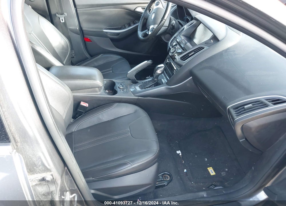 2013 FORD FOCUS VIN: 1FADP3N21DL359330