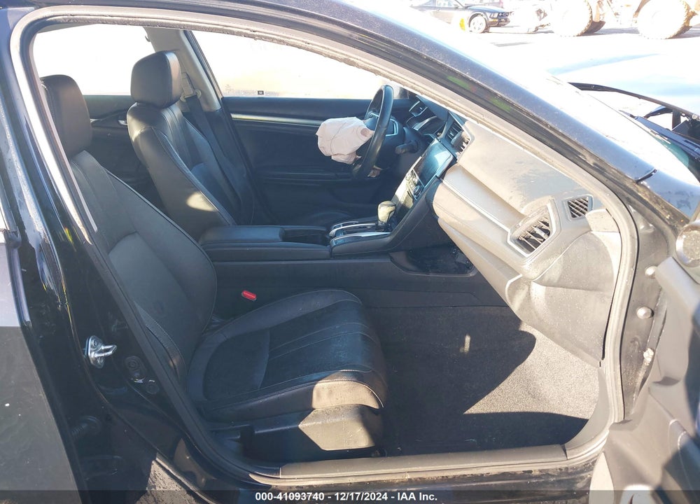 2016 HONDA CIVIC VIN: 19XFC1F71GE037071