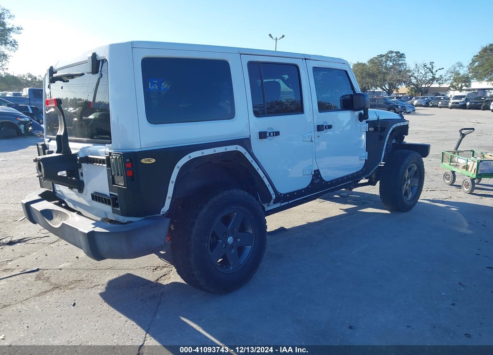2015 JEEP WRANGLER UNLIMITED SAHARA VIN: 1C4BJWEG1FL732370
