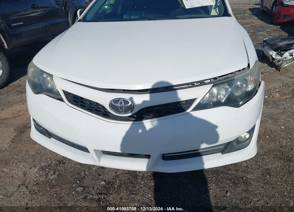 2014 TOYOTA CAMRY SE VIN: 4T1BF1FK2EU775885