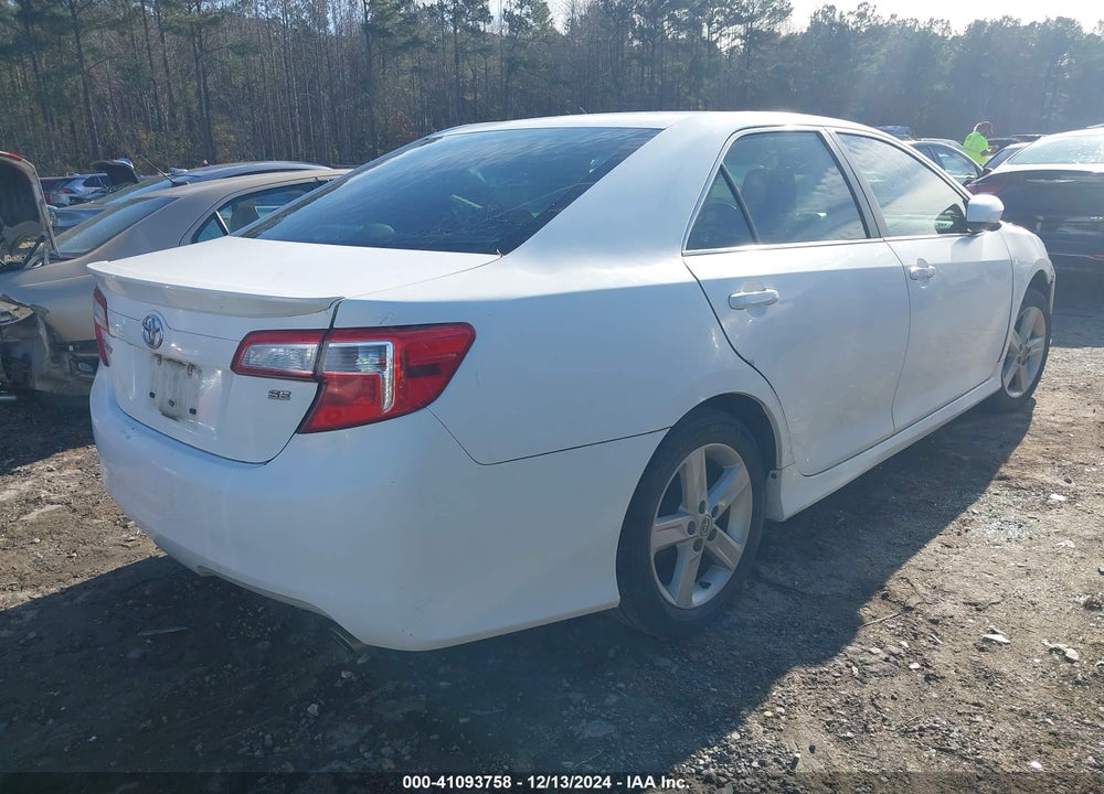 2014 TOYOTA CAMRY SE VIN: 4T1BF1FK2EU775885