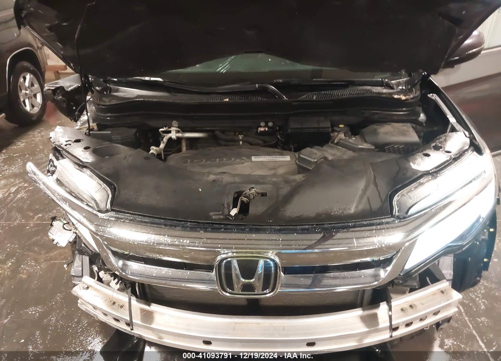 2020 HONDA PILOT AWD TOURING 7 PASSENGER VIN: 5FNYF6H62LB039613
