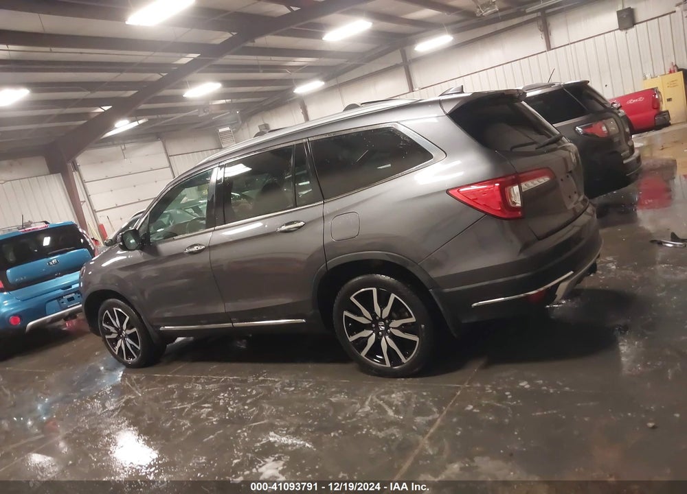 2020 HONDA PILOT AWD TOURING 7 PASSENGER VIN: 5FNYF6H62LB039613