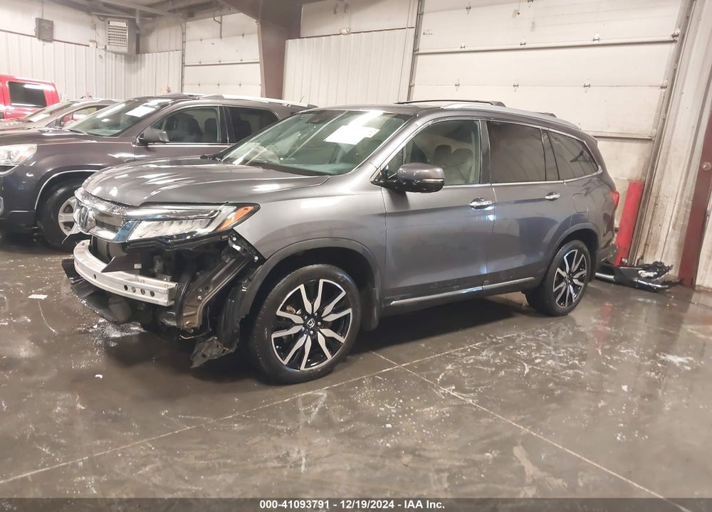 2020 HONDA PILOT AWD TOURING 7 PASSENGER VIN: 5FNYF6H62LB039613