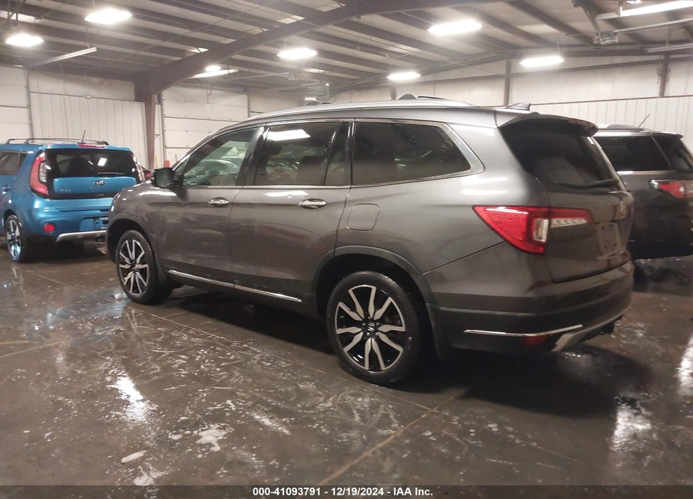 2020 HONDA PILOT AWD TOURING 7 PASSENGER VIN: 5FNYF6H62LB039613