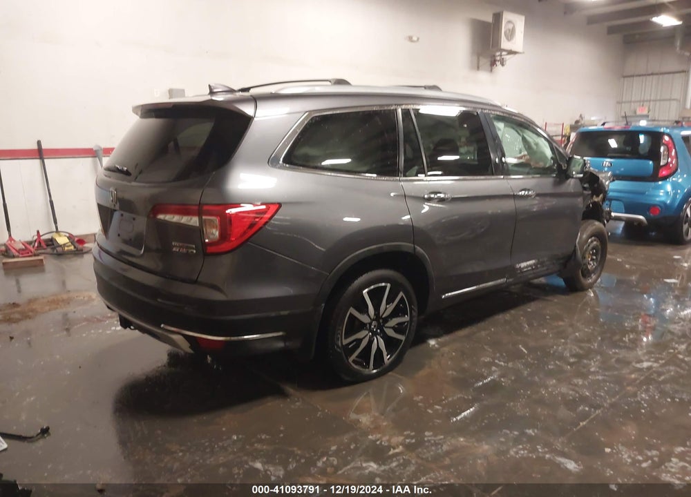 2020 HONDA PILOT AWD TOURING 7 PASSENGER VIN: 5FNYF6H62LB039613