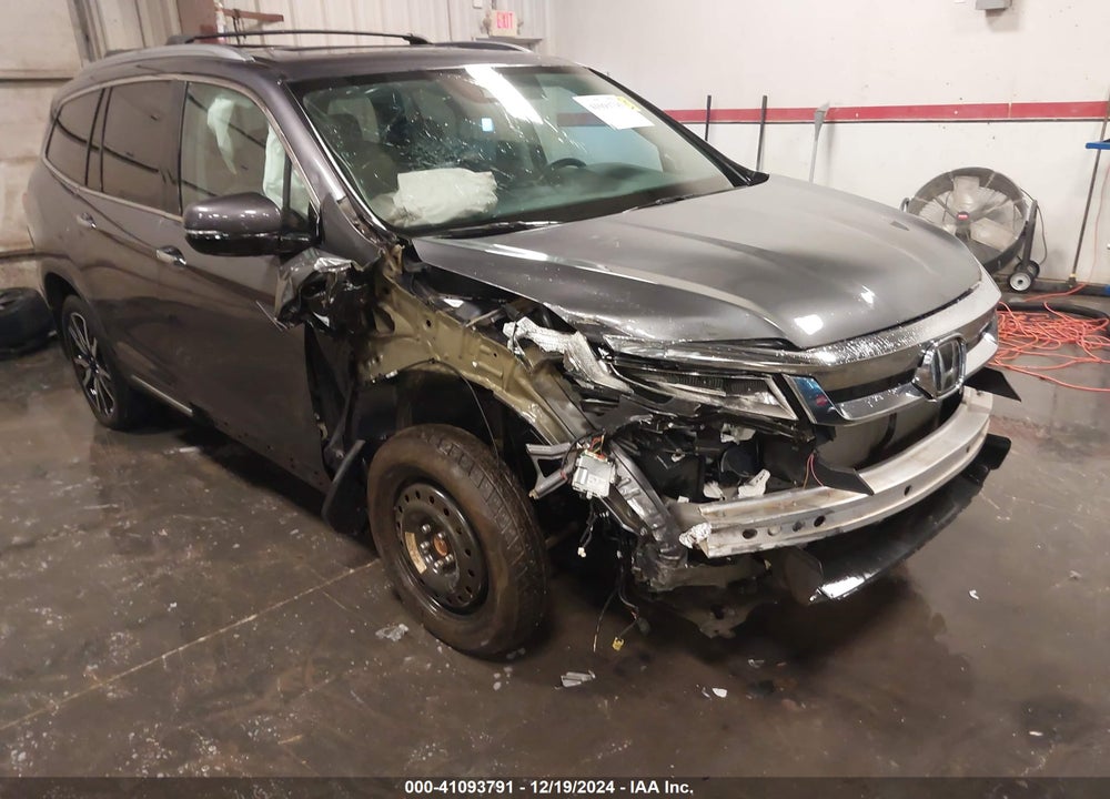 2020 HONDA PILOT AWD TOURING 7 PASSENGER VIN: 5FNYF6H62LB039613