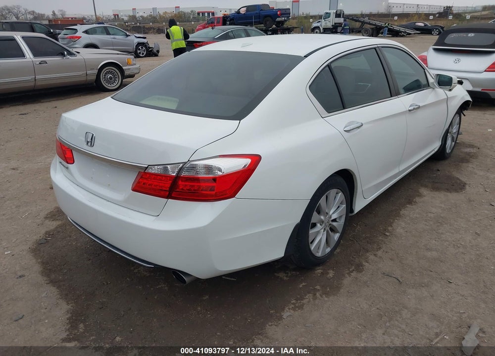 2013 HONDA ACCORD VIN: 1HGCR2F85DA000508
