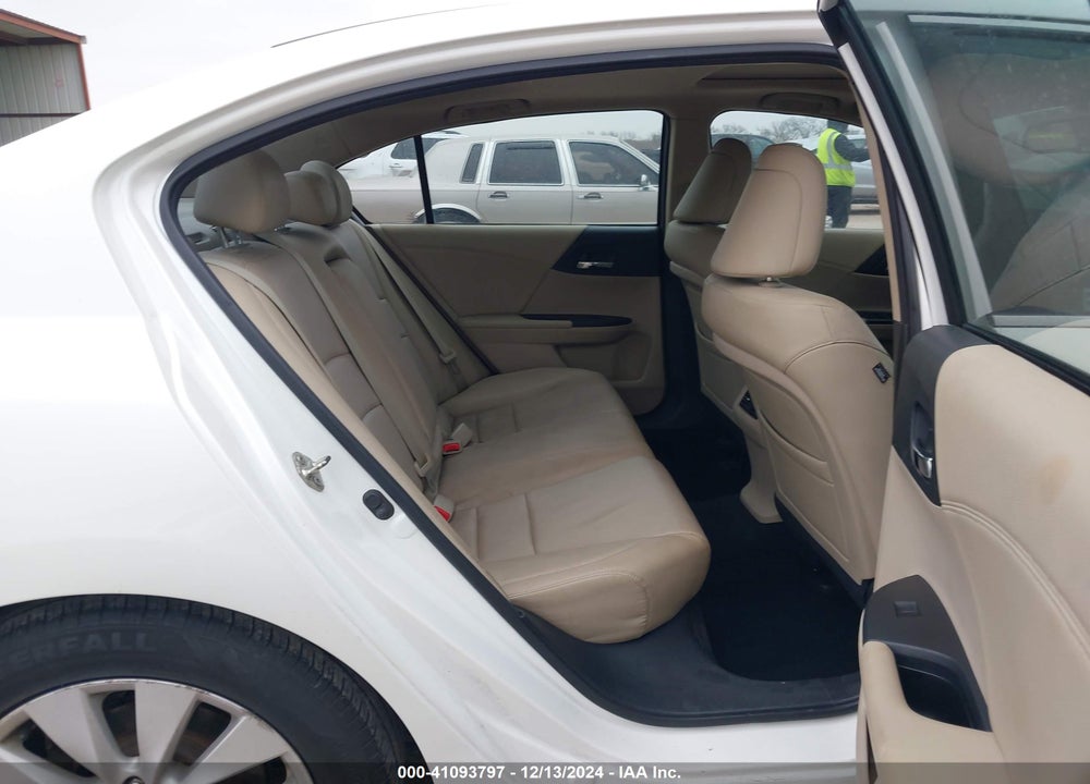 2013 HONDA ACCORD VIN: 1HGCR2F85DA000508