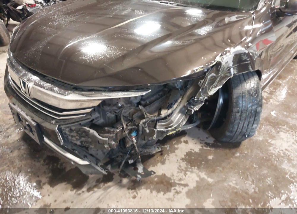 2017 HONDA ACCORD VIN: 1HGCR3F80HA008480